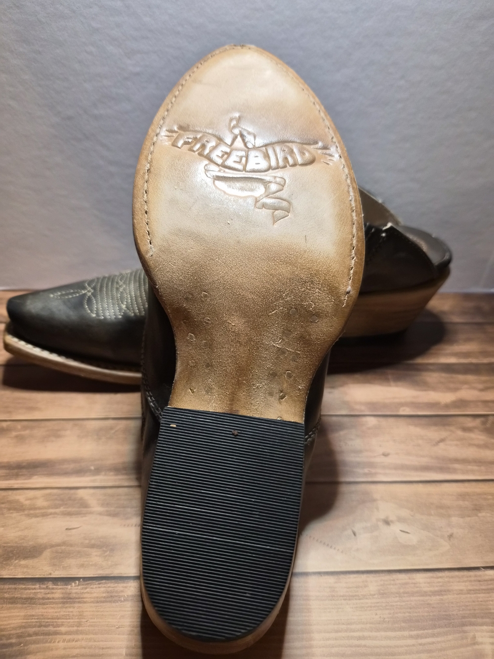 NWOT Freebird by Steven Olive Green Leather Ankle Booties - Picture 2 of 5